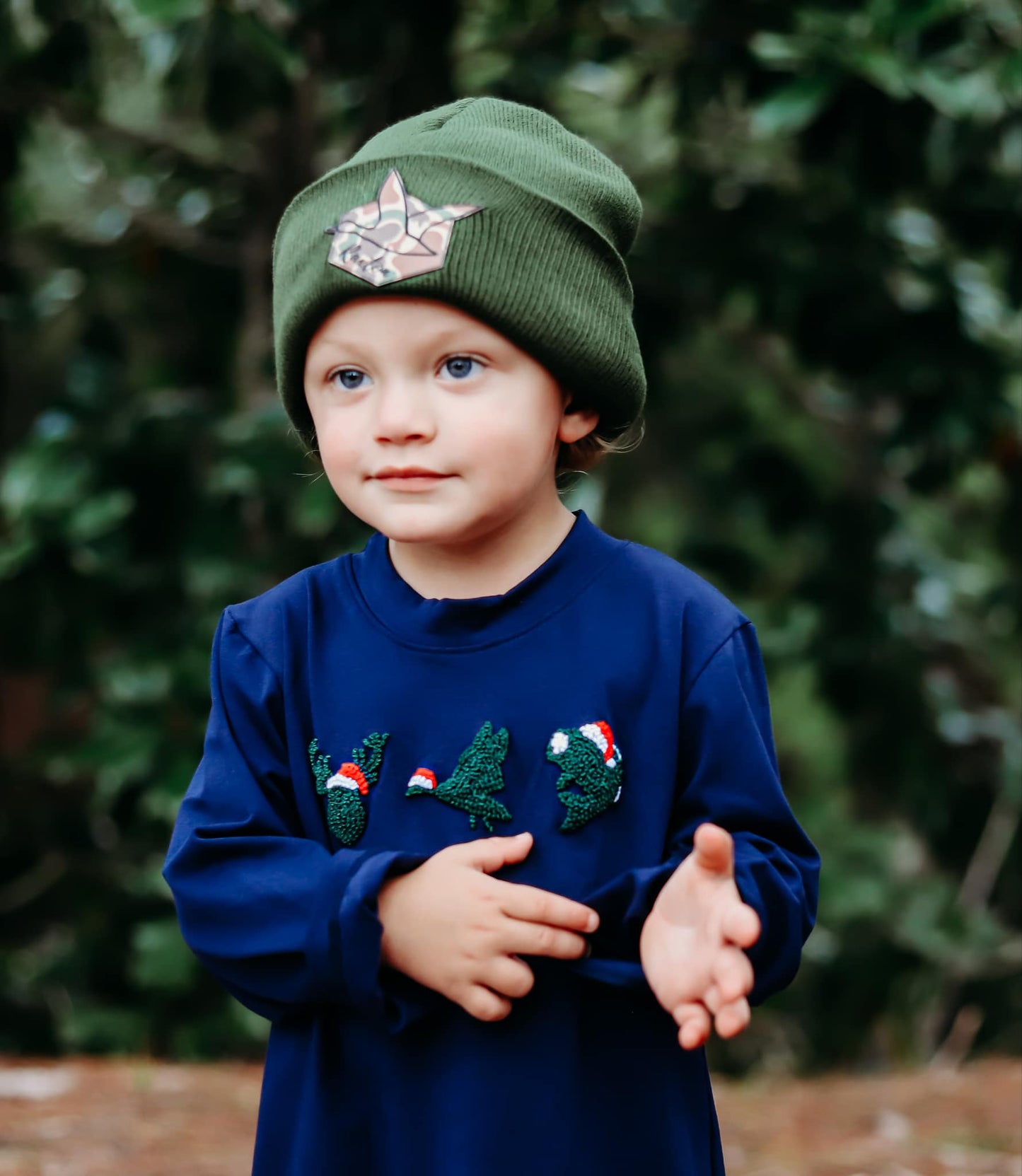 French Knot Santa Hat Trio TEE