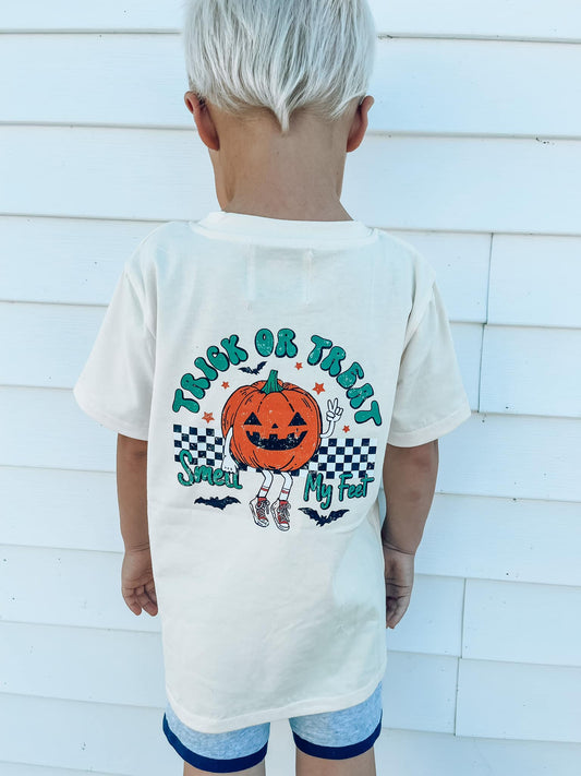 Trick R Treat Smell my Feet Tee